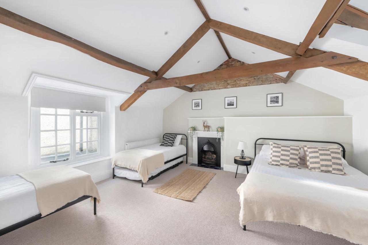 Cotswold Manor House - Country House Retreat With Hot Tub, Ideal For Large Groups Petty France Екстер'єр фото