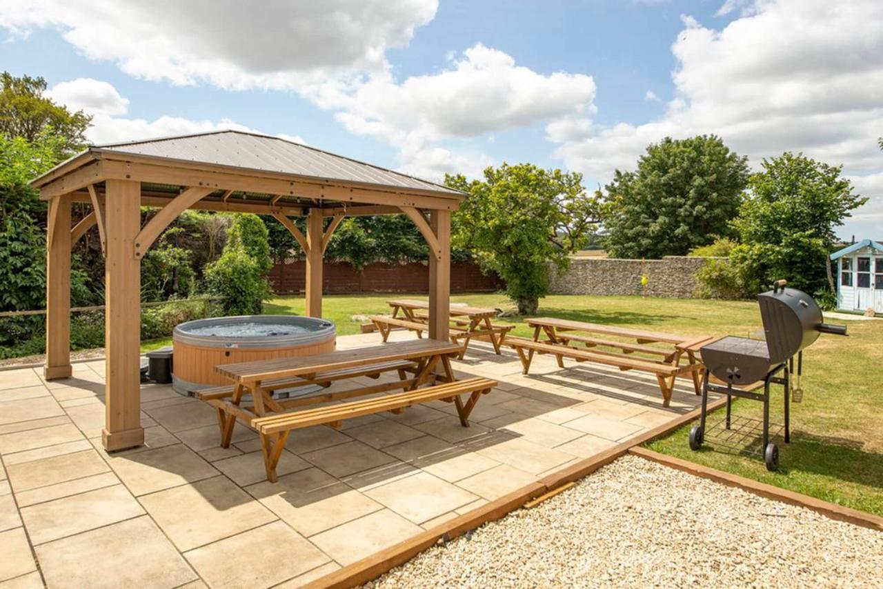 Cotswold Manor House - Country House Retreat With Hot Tub, Ideal For Large Groups Petty France Екстер'єр фото