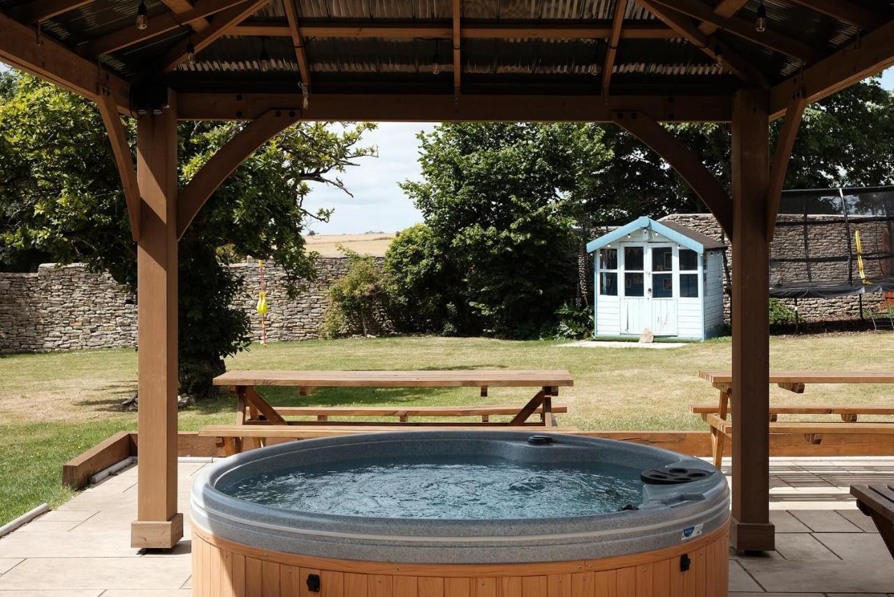 Cotswold Manor House - Country House Retreat With Hot Tub, Ideal For Large Groups Petty France Екстер'єр фото
